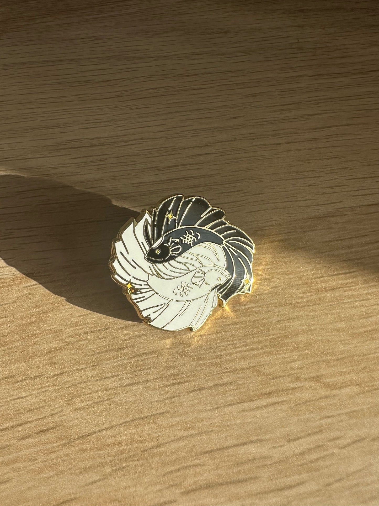 Ying Yang pin